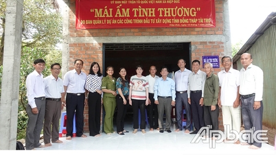 Xã Hiệp Đức bàn giao "Mái ấm tình thương"