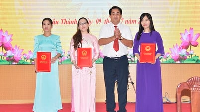 Xã Châu Thành công bố quyết định đổi tên 16 trường học