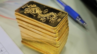 Giá vàng miếng SJC và vàng nhẫn tăng trở lại trong bối cảnh kinh tế toàn cầu