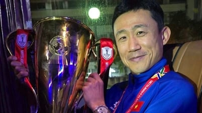 Trợ lý ông Kim ngồi ghế nóng CLB Thanh Hóa: HLV Choi Won-won là ai?