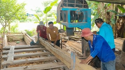 Tấm lòng của những “lão nông” đi xây tổ ấm cho người nghèo