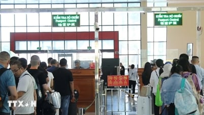 Du lịch và giao thương biên giới sôi động trở lại qua cửa khẩu quốc tế Hữu Nghị