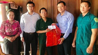 Kiến Thiết tặng quà cho gia đình chính sách là dân tộc thiểu số