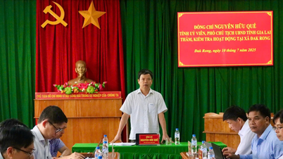 Cán bộ, viên chức xã Đak Rong cần tiếp tục bám sát cơ sở, đảm bảo các nhu cầu chính đáng của người dân