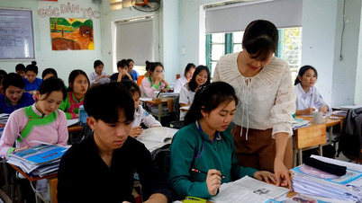 การปรับปรุงเนื้อหาและรูปแบบการประเมินผลการเรียนรู้ระดับชาติของนักเรียนมัธยมศึกษาตอนปลาย