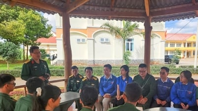 Lãnh đạo Bộ Chỉ huy quân sự tỉnh Lâm Đồng thăm lớp Học kỳ Quân đội