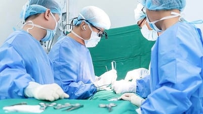 Alo bác sĩ nghe: Phẫu thuật nội soi cột sống có trị được thoát vị đĩa đệm?