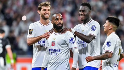 CLB Lyon “thoát hiểm” ngoạn mục trở lại Ligue 1