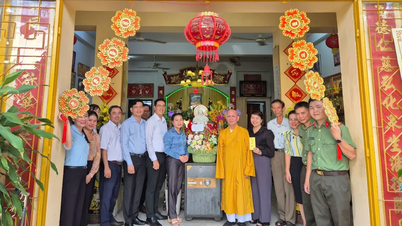 Lãnh đạo phường Tân Hòa thăm hỏi các cơ sở tôn giáo tại địa phương