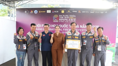 Lãnh đạo thành phố động viên hai đội pháo hoa trước thềm chung kết