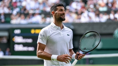 Djokovic thắng hú vía, chạm trán Sinner ở bán kết Wimbledon