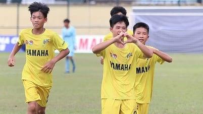 Déterminer les quatre équipes participant aux demi-finales du tournoi national de football des jeunes U13