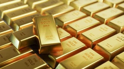 Giá vàng biến động mạnh, đại gia nào gom thêm 20 tấn vàng?