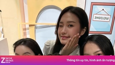 Vợ Quang Hải đọ sắc với bà xã Văn Hậu, Đức Chinh