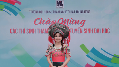Thí sinh vận trang phục đẹp mắt thi năng khiếu vào Trường ĐH Sư phạm Nghệ thuật Trung ương