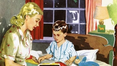 Đọc sách cho con nghe trước khi ngủ là khoảnh khắc thiêng liêng nhất với ba mẹ