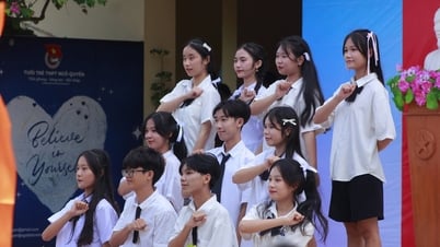 Thầy trò cùng nói không với điện thoại trong ngôi trường ở đảo Phú Quý