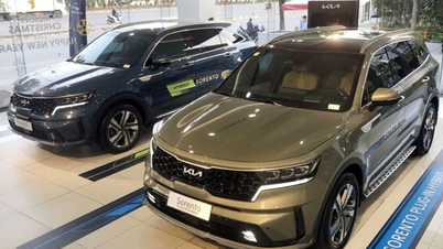 Kia Sorento giảm giá mạnh chỉ còn 879 triệu đồng tại đại lý