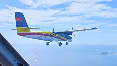 Không quân Hải quân huấn luyện bay biên đội, chuẩn bị diễu binh trên biển