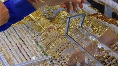 Giá vàng chiều nay 11/7/2025: Giá vàng SJC bật tăng lên đỉnh 121 triệu, giá vàng nhẫn, nữ trang tăng nửa triệu đồng