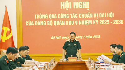 Thượng tướng Võ Minh Lương chủ trì thông qua công tác chuẩn bị đại hội của Đảng bộ Quân khu 9