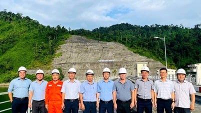 Tổng Công ty Phát điện 2 làm việc với Công ty Thủy điện Sông Bung