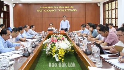 Tập trung phát triển ngành, sản phẩm công nghiệp chủ lực, có nét riêng