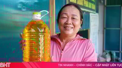 Lo ngại an toàn thực phẩm, người dân Hà Tĩnh đổ xô đi ép dầu thủ công