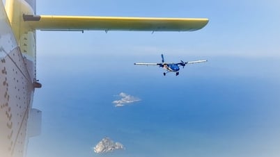Máy bay chuyên dụng tuần thám trên biển chuẩn bị cho diễu binh 80 năm Quốc khánh