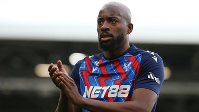 Crystal Palace hứng chịu 'điều bất công nhất lịch sử bóng đá'