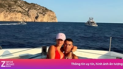 Kỳ nghỉ hè đắt đỏ của Ronaldo