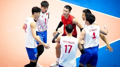 Bóng chuyền nam Việt Nam ngược dòng thắng kịch tính Thái Lan