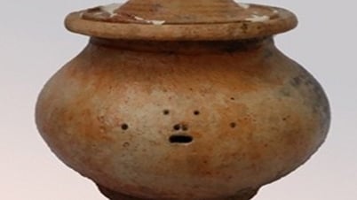Độc lạ bảo vật quốc gia: Mộ vò có khắc hình mặt người