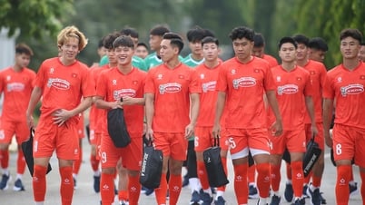 U22 Việt Nam: Cuộc chiến không khoan nhượng nơi hàng tiền vệ
