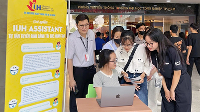 Bùng nổ chatbot AI tư vấn xét tuyển đại học