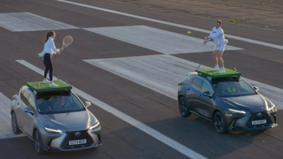Lexus lập kỷ lục với màn chơi tennis "độc" trên nóc ôtô