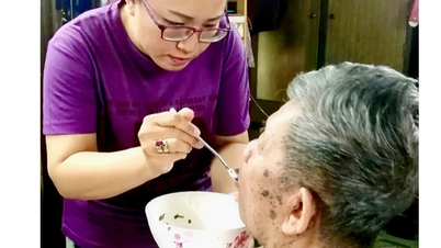 Điểm tựa cho cha mẹ lúc xế chiều