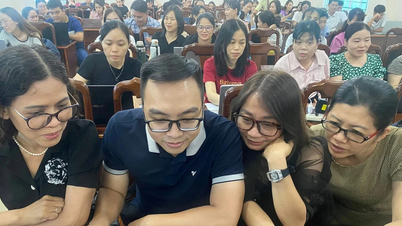 Giáo viên đi học... hè