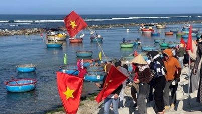 Bài 2 - Miếu thờ và những lời hò, nơi văn hóa biển neo đậu