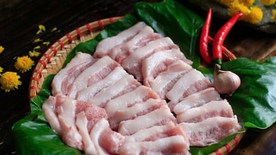 Giá thịt heo hôm nay 13/7: Mỡ heo được bán với giá...