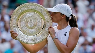 Chiến thắng trận chung kết với tỉ số khó tin 6-0 6-0, Swiatek lần đầu tiên vô địch Wimbledon