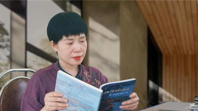 Tập thơ “Thơm từ nỗi đau” của tác giả Hoàng Thụy Anh