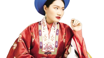 Cổ phục Việt rộn ràng đón xuân