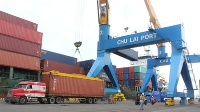 Xã Núi Thành phát triển cảng biển và logistics