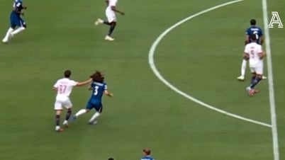 Hành động đáng xấu hổ của sao PSG với cầu thủ Chelsea ở trận chung kết