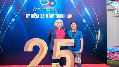 Chủ nhân giải Nobel Vật lý năm 2016 đến Gia Lai truyền cảm hứng khoa học