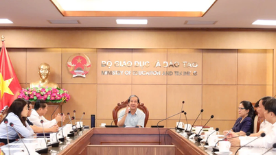 Tái hiện hành trình 80 năm phát triển giáo dục và đào tạo