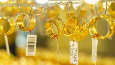 Giá vàng, dầu, Bitcoin cùng tăng vọt