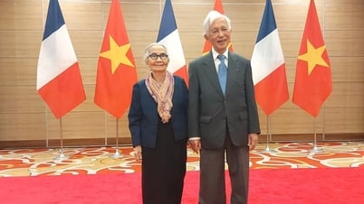 Vợ chồng Giáo sư Trần Thanh Vân được tặng Huân chương Bắc Đẩu Bội Tinh