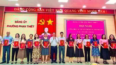 Phường Phan Thiết công bố 89 quyết định thành lập tổ chức đảng trực thuộc